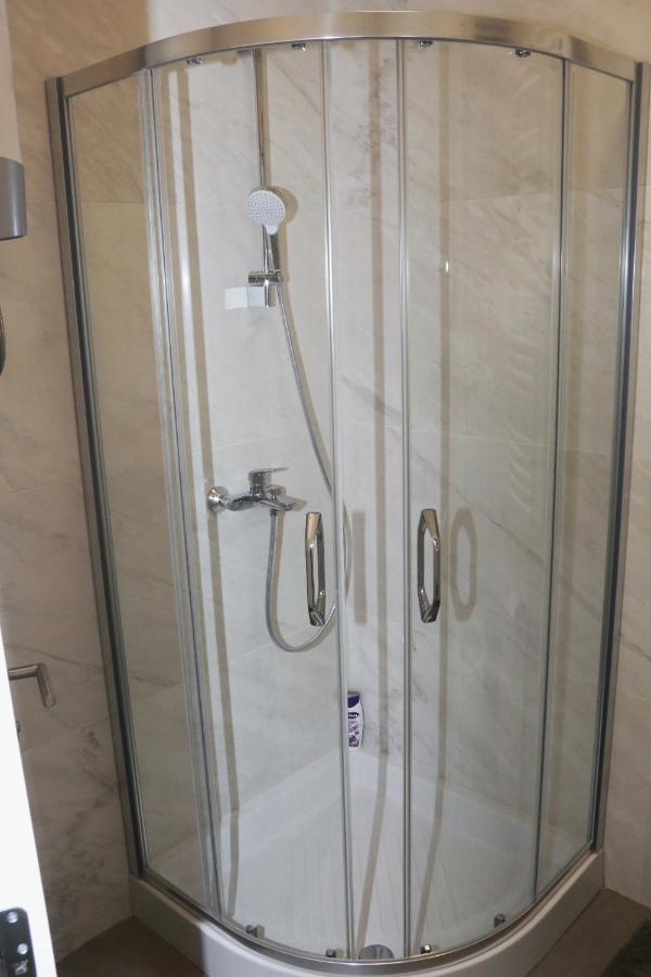 Apartman Natasa Sa Podzemnom Garazom Баня-Лука Экстерьер фото